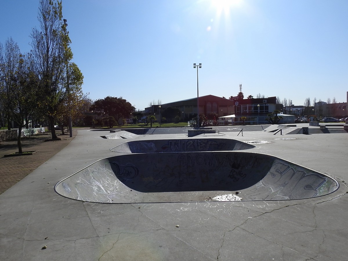 Lourinhã skatepark - Trucks and Fins