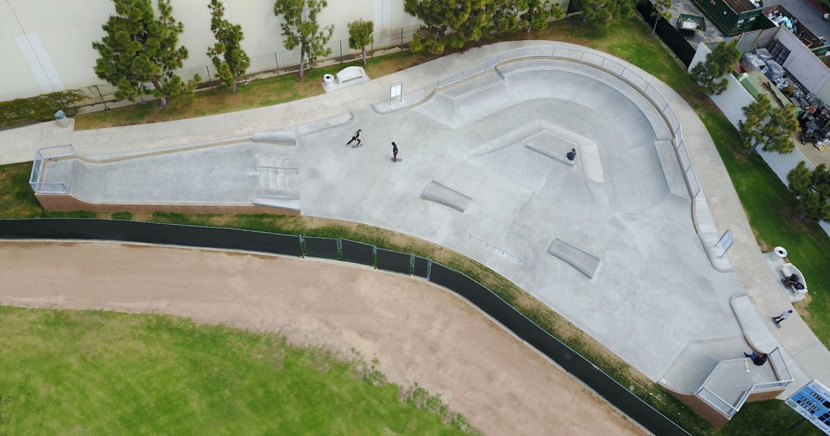 Manhattan beach skatepark